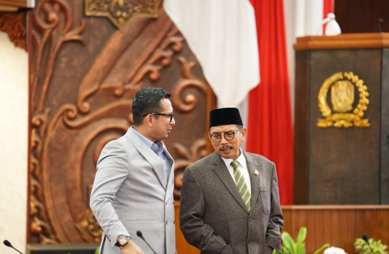 Musyafak Rouf (kanan) Ketua DPRD Jawa Timur. (Foto: Humas DPRD Jawa Timur)