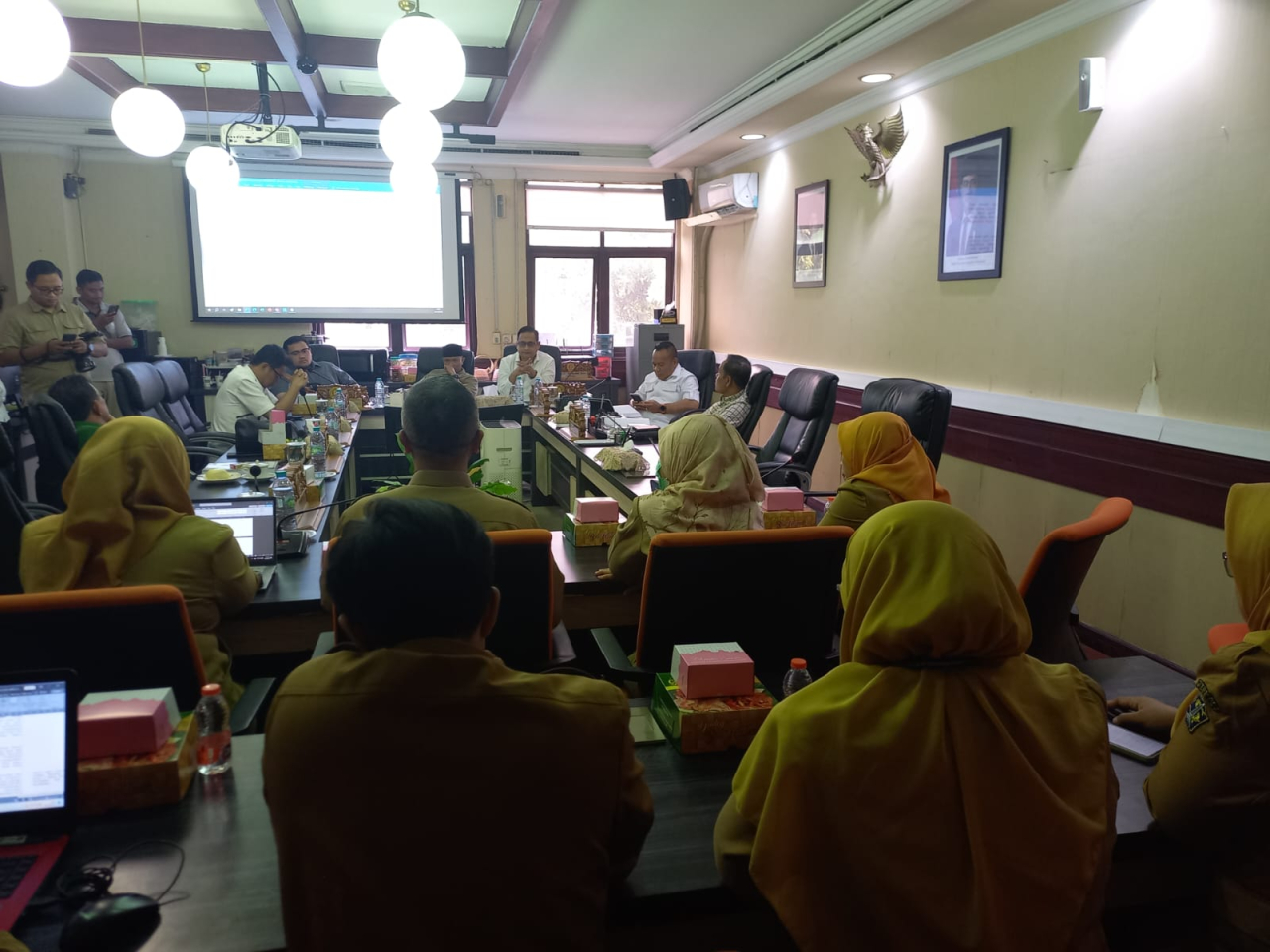 Pembahasan Pansus Raperda tentang Hunian yang layak di Komisi A DPRD Kota Surabaya