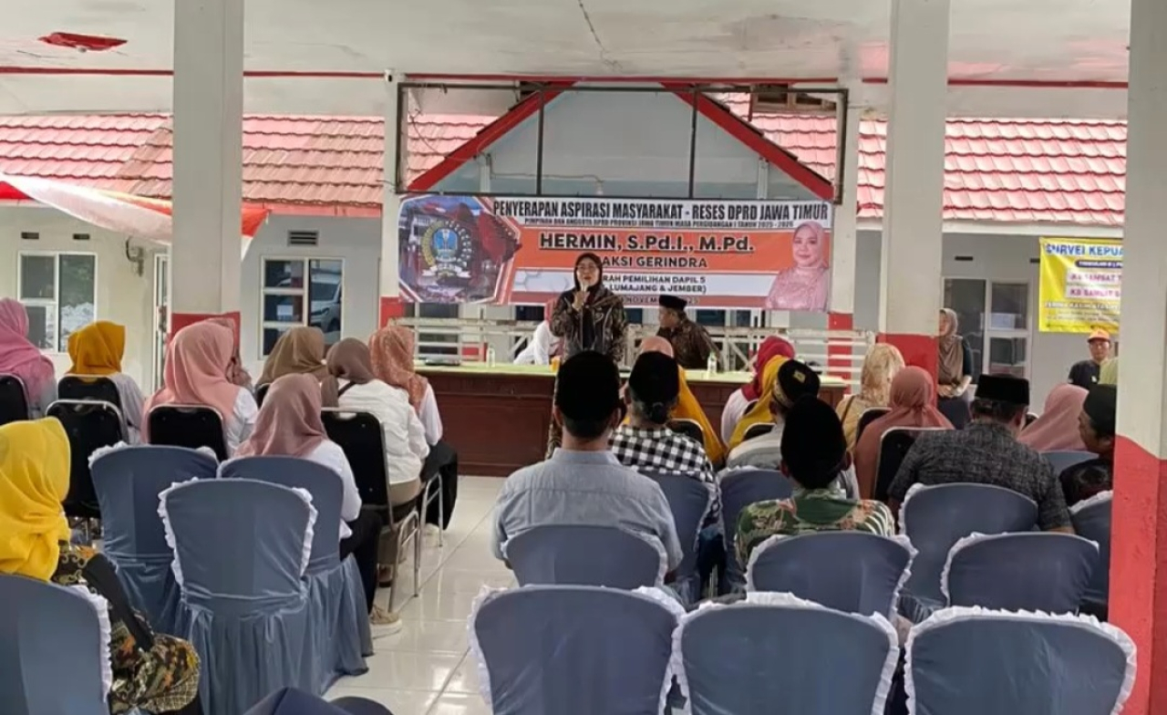 Hermin, anggota DPRD Jawa Timur menggelar reses di Kecamatan Mayang, Kabupaten Jember.