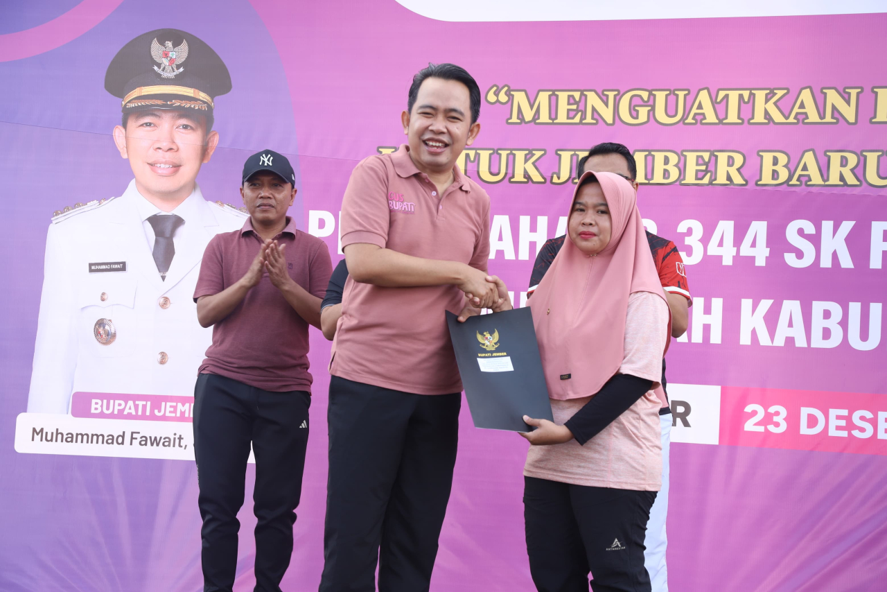 Bupati Jember Gus Fawait saat menyampaikan kebijakan pemberian THR bagi PPPK Paruh Waktu yang akan diberikan secara proporsional sesuai masa kerja