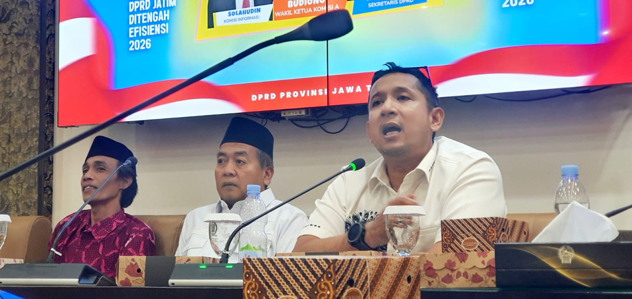 Pokja Indrapura menggelar diskusi dengan tema memotret kinerja DPRD Jatim di tengah efisiensi 2026 di ruang Banmus, Kamis (29/4/2026).