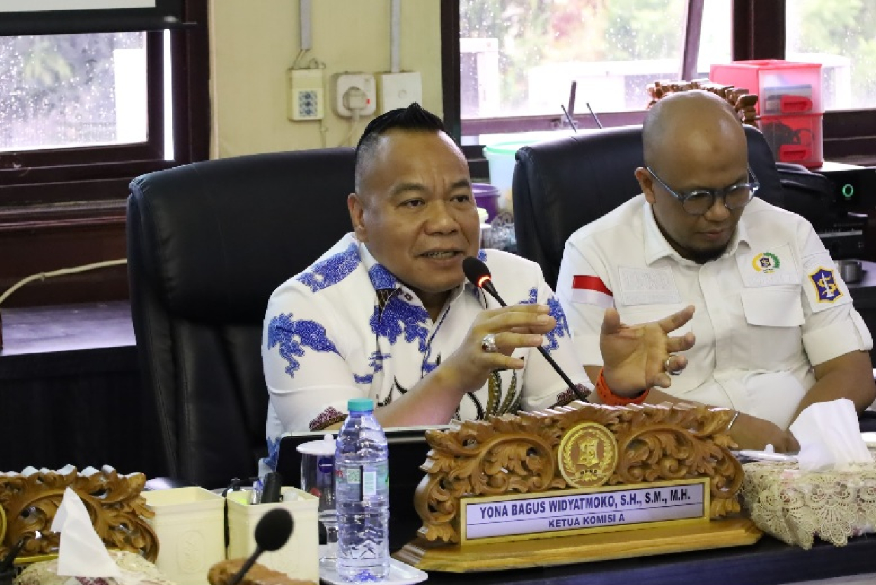 Ketua Komisi A DPRD Kota Surabaya Yona Bagus Widyatmoko