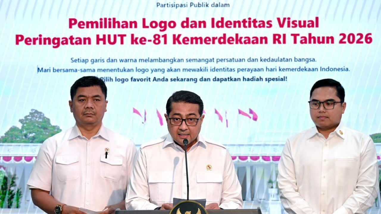 Menteri Ekonomi Kreatif Teuku Riefky Hasya memberikan keterangan pers kepada awak media di kompleks Istana Kepresidenan Jakarta, Rabu (24/6/2026). (BPMI Setpres)