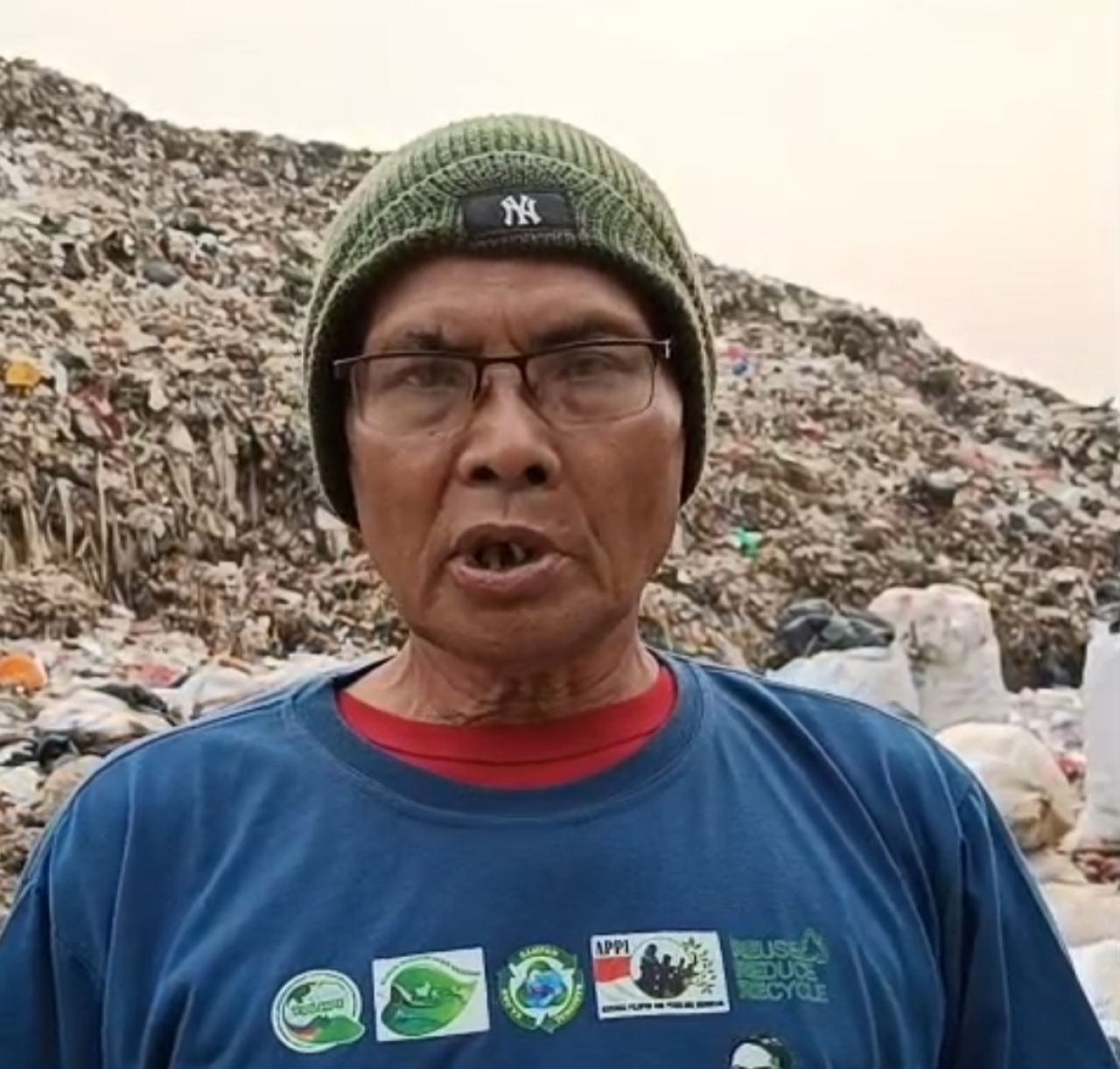 Aktivis lingkungan hidup sekaligus Ketua Koalisi Persampahan Nasional, Bagong Suyoto