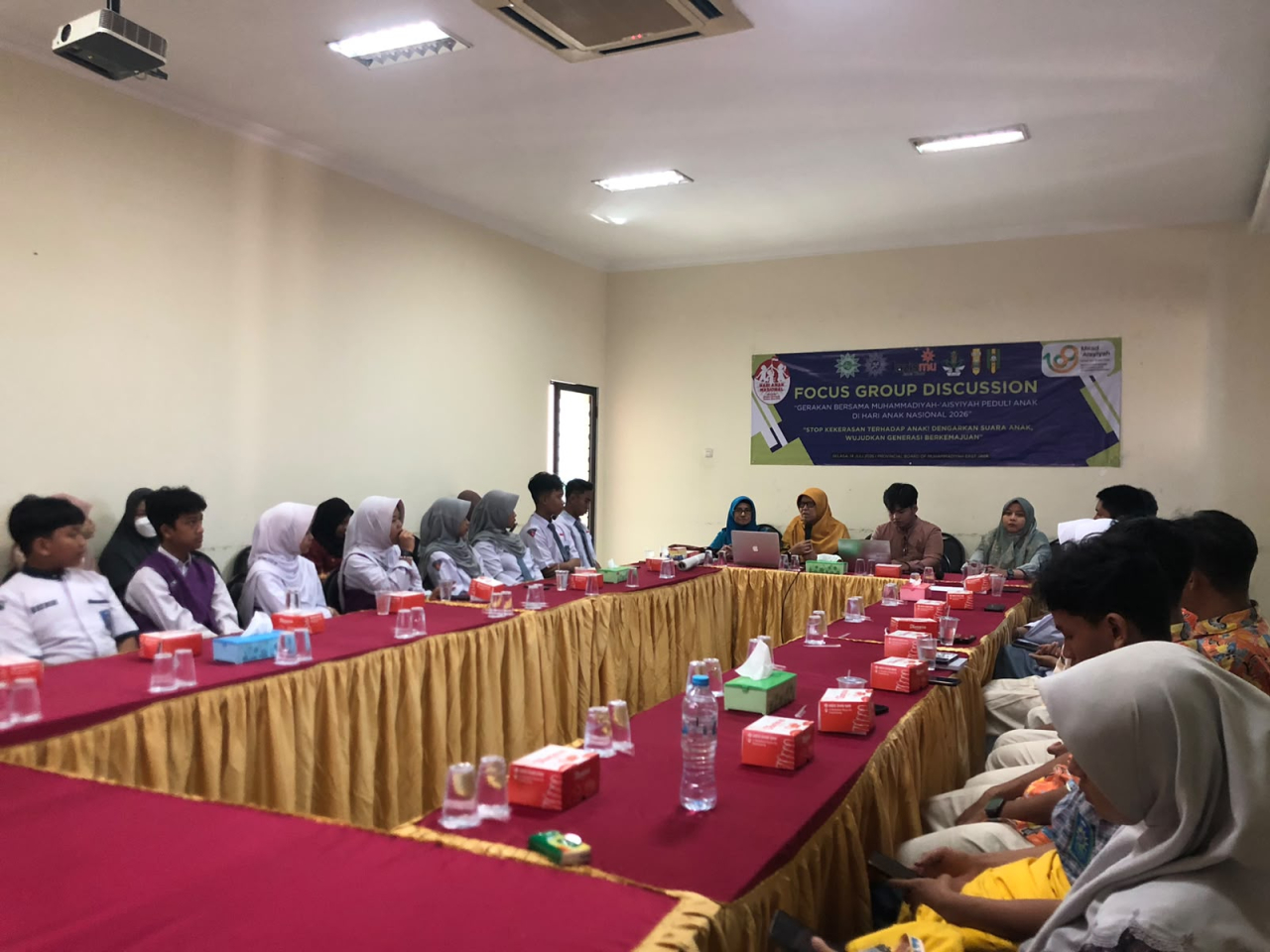 Focus Group Discussion (FGD) bertema "Stop Kekerasan terhadap Anak! Dengarkan Suara Anak, Wujudkan Generasi Berkemajuan" digelar PW 'Aisyiyah Jatim. (Foto: Ist)