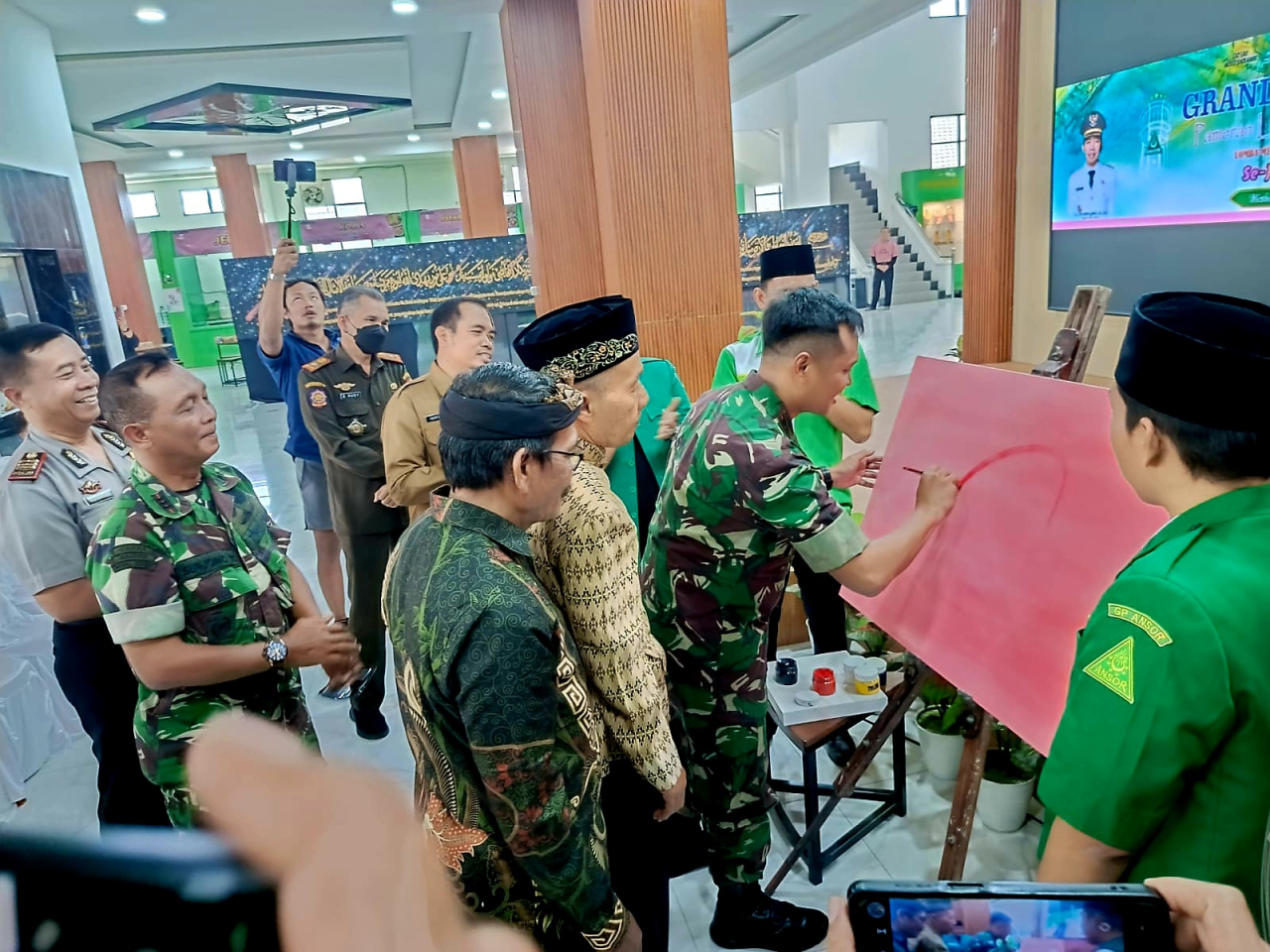 Pembukaan Muharram Art Fest 2026 di Gedung Jember Nusantara, Senin (13/7/2026).