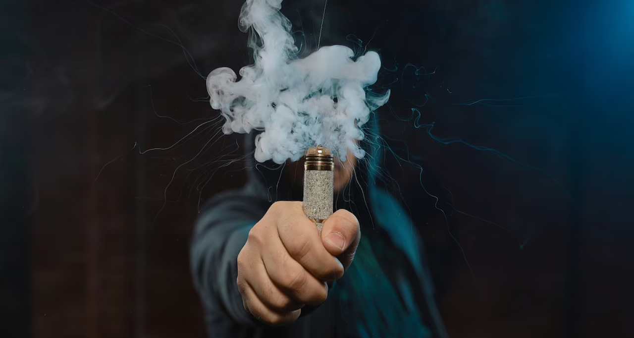 MUI Jatim menerbitkan Fatwa Nomor 1 Tahun 2026 yang mengharamkan penyalahgunaan rokok elektronik (vape) sebagai sarana penggunaan narkotika, psikotropika, zat memabukkan, dan zat adiktif terlarang