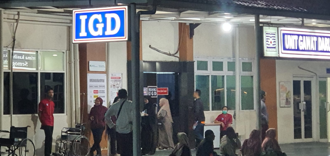 Rumah Sakit Delta Surya Sidoarjo merawat santri Ponpes Manbaul Hikam yang diduga keracunan MBG, Selasa malam (1/9/2026).