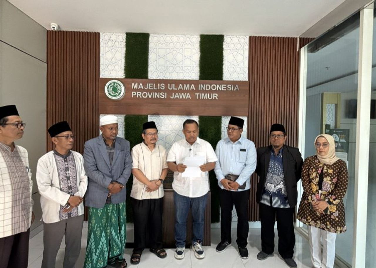Pengusaha sound horeg, Setyo Budi Mularso mendatangi Kantor MUI Jawa Timur di Jalan Wisma Pagesangan, Surabaya, Sabtu (12/9/2026).