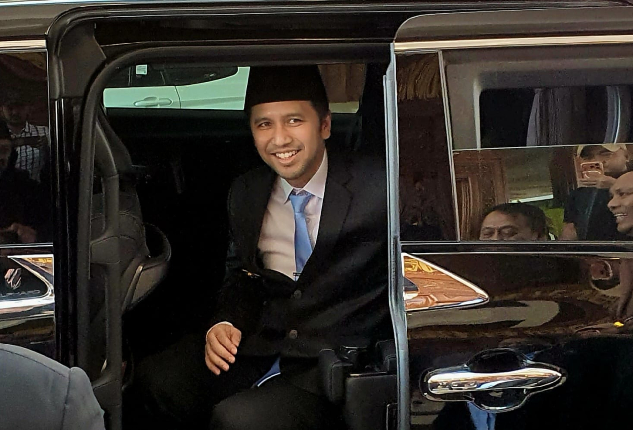 Emil Elestianto Dardak saat menghadiri rapat Paripurna DPRD Jatim